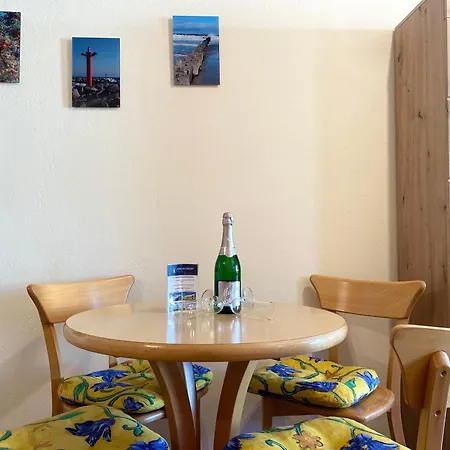 Yachthafenresidenz-wohnung-5204-813 Апартаменты *